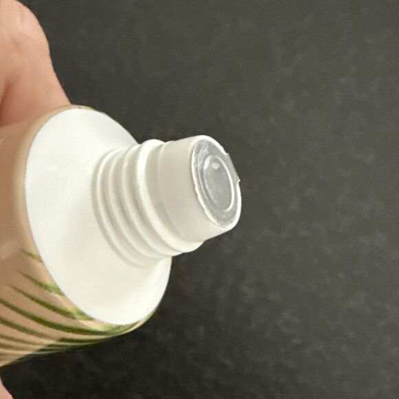 Physicians Formula Butter Glow Liquid Highlighter High Pigment 40mL 1.3 fl oz - Picture 3 of 6